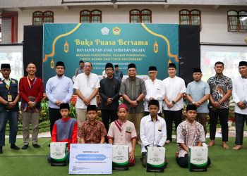 Pondok Pesantren (Ponpes) Wali Barokah dan LDII Kota Kediri menggelar Safari Ramadan di halaman Kantor Ponpes Wali Barokah, Selasa (26/3). Dok: LINES.