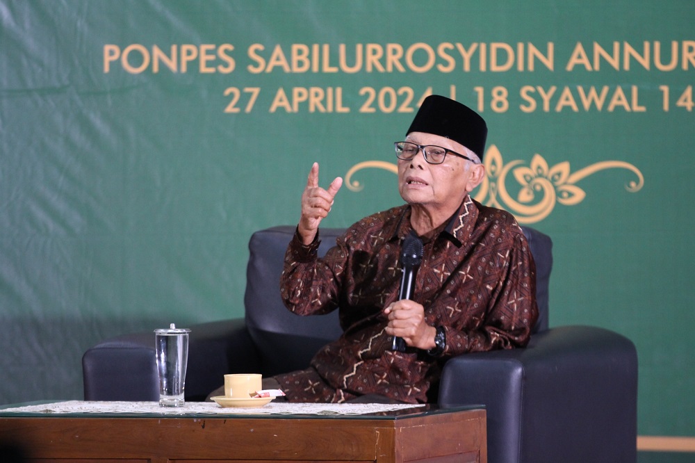 Ketua Umum MUI Pusat KH Muhammad Anwar Iskandar mengisi tausiyah kebangsaan di silaturahim Syawal DPW LDII Jawa Timur. Dok: LINES.