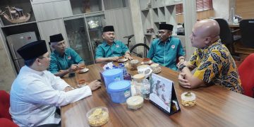 Pengurus Provinsi (Pengprov) Persinas ASAD Jawa Timur (Jatim) menemui Kepala Biro Administrasi Pimpinan Setda Provinsi (Adpim Setdaprov) Pulung Chausar, pada Selasa (7/5). Dok: LINES.