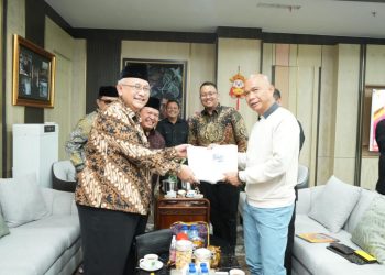 Jamintel Reda Mantovani menerima kunjungan Ketum DPP LDII KH Chriswanto Santoso dan para pengurus yang mendampingi, Kamis, (18/7). Dok: LINES.