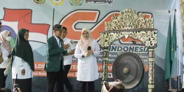 Bupati Banyuwangi Ipuk Fiestiandani Azwar Anas membuka Perkemahan Akhir Tahun Ajaran Cinta Alam Indonesia (Permata CAI) ke-45 di Bumi Perkemahan Wisata Waduk Sidodadi, Glenmore, Rabu (10/7). Dok: LINES.