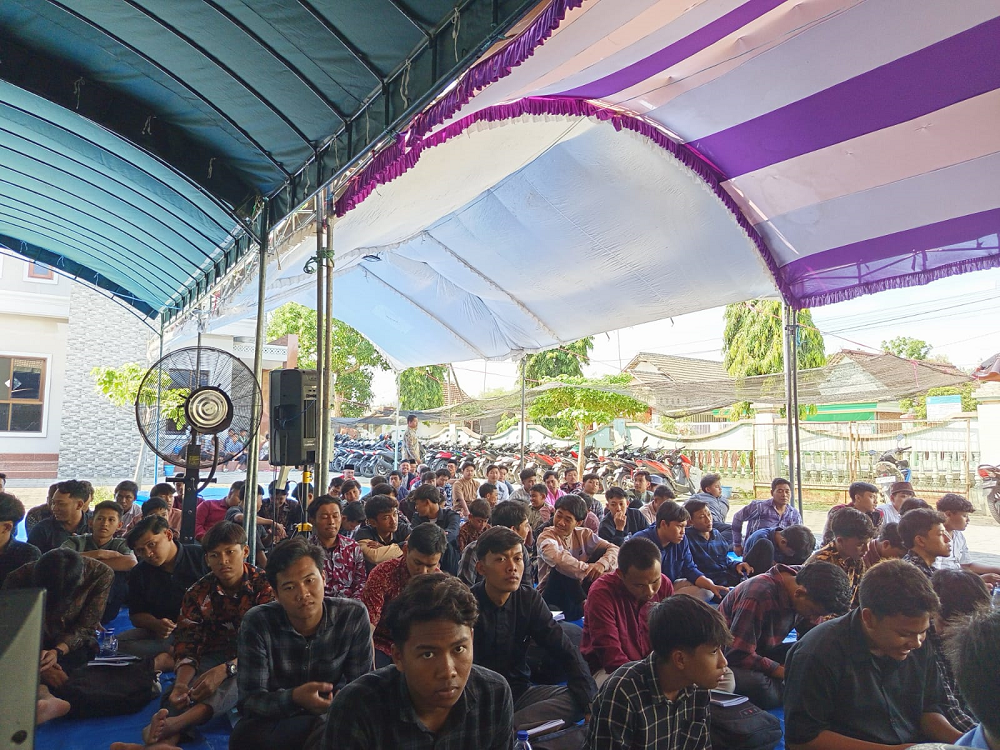 Remaja LDII Kecamatan Balen, Bojonegoro, mengikuti Perkemahan Akhir Tahun Ajaran Cinta Alam Indonesia (Permata CAI). Dok: LINES.