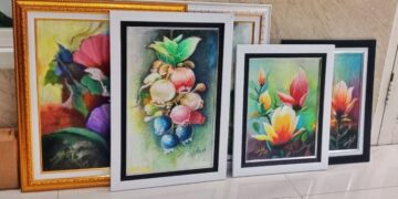 Lelang lukisan pada Jumat (26/12) di Masjid At-Taqwa, Surabaya.