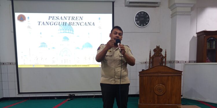 BPBD Surabaya Sosialisasikan PESTANA di Ponpes Hudallil Muttaqin Ngagel Rejo