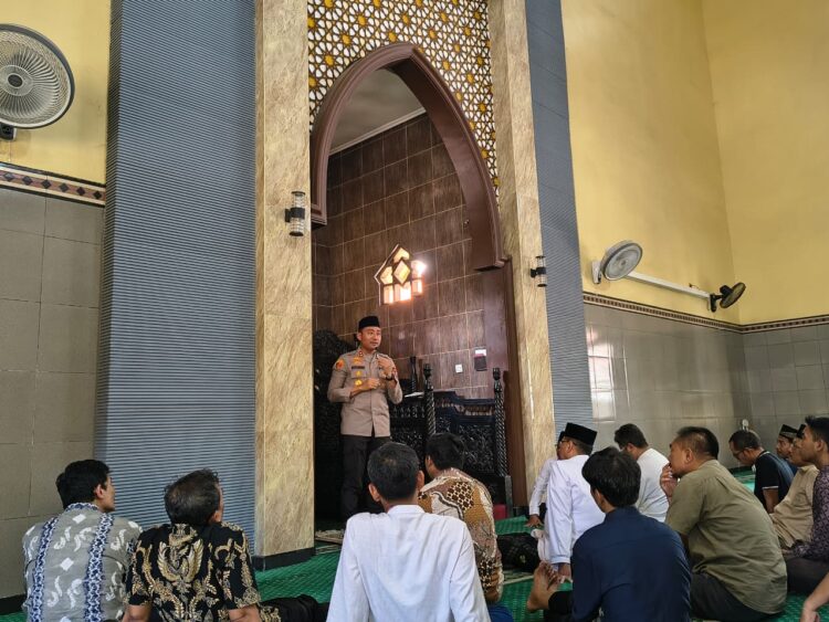 Safari Jumat Berkah di PC LDII Gayungan, Polrestabes Surabaya Ajak Warga Perkuat Kamtibmas dan Cegah Narkoba
