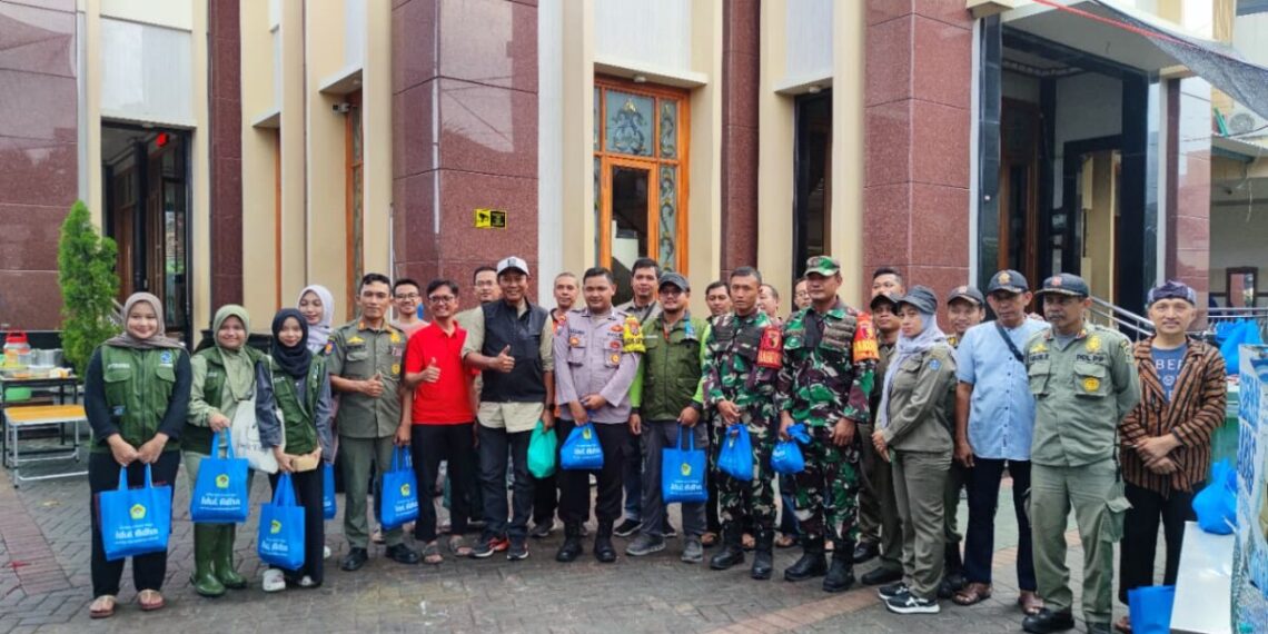 Wujud Kepedulian Sosial, PC LDII Gunung Anyar Distribusikan 1.800 Paket Daging Kurban Idul Adha 1447 H