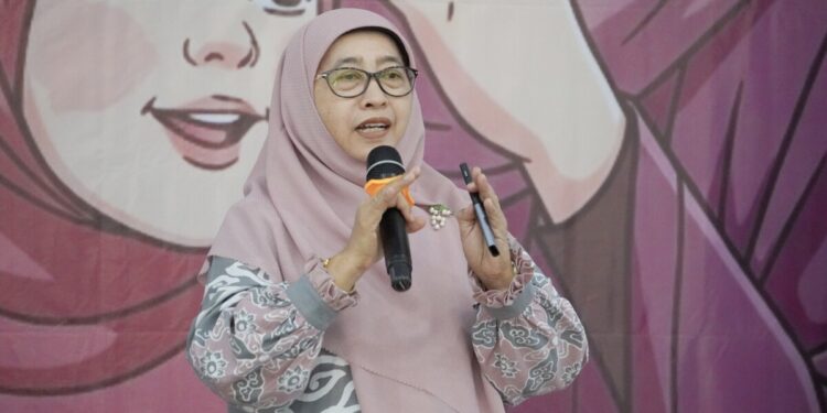 Kegiatan yang diselenggarakan Bidang Pemberdayaan Perempuan dan Kesejahteraan Keluarga (PPKK) DPD LDII Kota Surabaya itu berlangsung di GSG Sabilurrosyidin, Surabaya, Minggu (19/7).