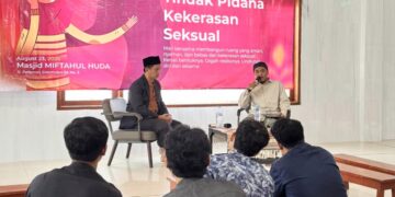 Pemuda DPD LDII Kota Surabaya menggelar seminar bertajuk SAFE PLACE Kenali, Cegah, Lindungi tentang Tindak Pidana Kekerasan Seksual (TPKS), Minggu (2382026), di Masjid Miftahul Huda, Petemon, Surabaya